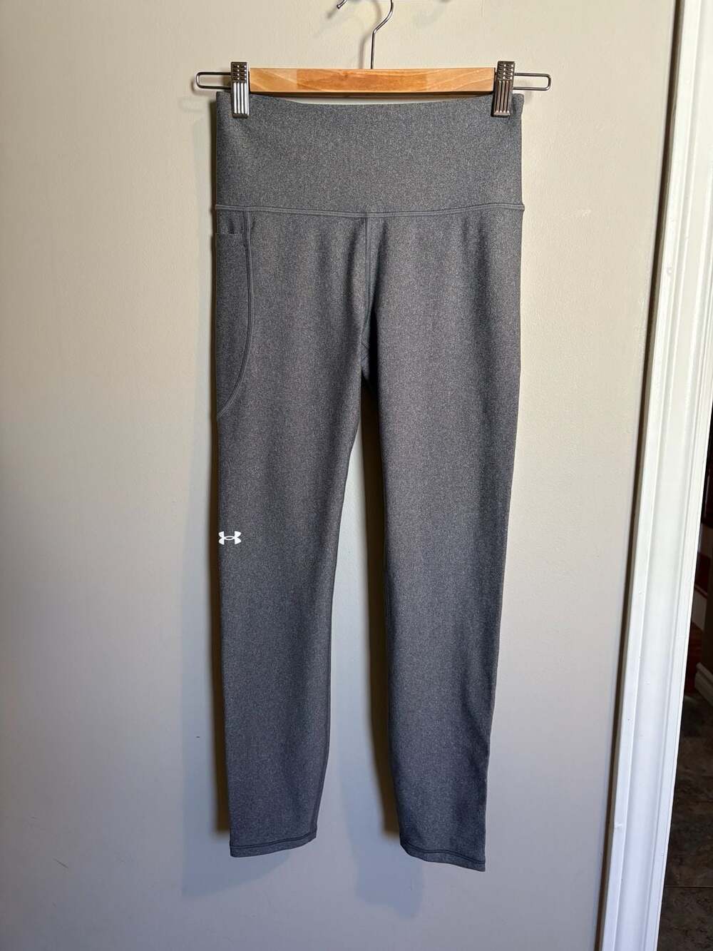 Under Armour HeatGear Compression High-Rise Leggings with Pockets